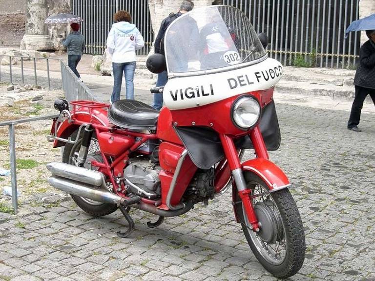 Moto Guzzi 500 Nuovo Falcone version civile et administrative 1969/1976 Vigili_del_fuoco